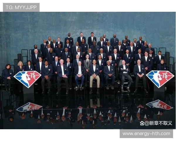 科比与足球传奇球星同框呈现 体育巨星跨界对话的视觉碰撞