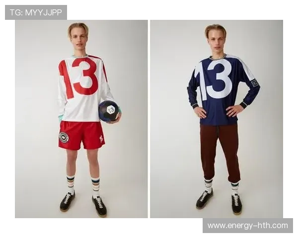 足球明星运动裤穿搭解析时尚潮流引领与个性表达